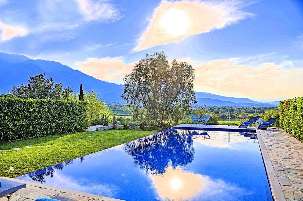 Cretan Mansion With Heated Swimming Pool Villa Jeorjoúpoli Eksteriør bilde